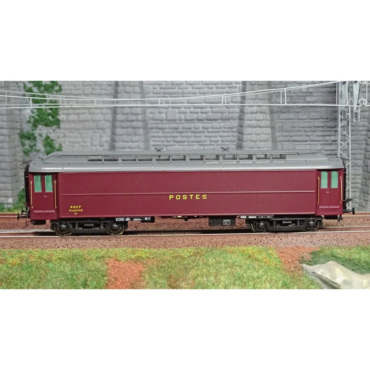 Ree Modeles VB253 Voiture postale Allège OCEM 16m, PEZ brun PTT, toit gris, châssis noir, SNCF Ree Modeles VB-253 - 2