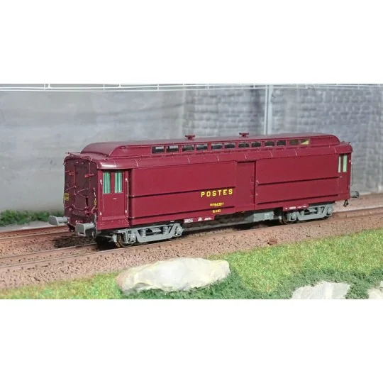 VB-257-Ree Modeles VB257 Voiture postale Allège Pantin, PEZ brun PTT, châssis gris, sans soufflet, SNCF