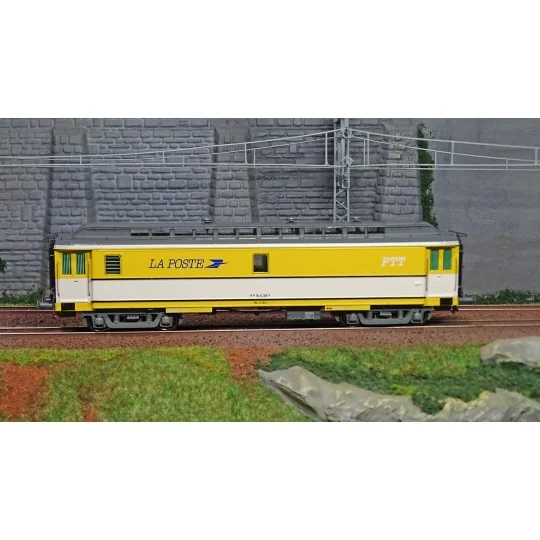 VB-263-Ree Modeles VB263 OCEM 16m Mobile Postal Van, Yellow and White Rubber Protection, North