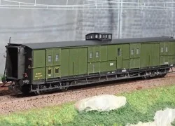 Ree Modeles VB358 Bogie van, ex-PLM, green 306, lookout post, black...