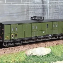 Ree Modeles VB358 Fourgon à bogies, ex-PLM, vert 306, vigie, toit et bouts noirs, SNCF Ree Modeles VB-358 - 1