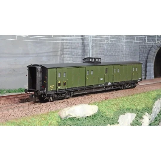 VB-359-Ree Modeles VB359 Bogie van, ex-PLM, green 306, lookout post, black roof and ends, small steps, SNCF