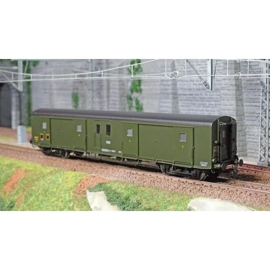 VB-362-Ree Modeles VB362 Bogie van, ex-PLM, metallic, green 306, black roof, SNCF, working lights