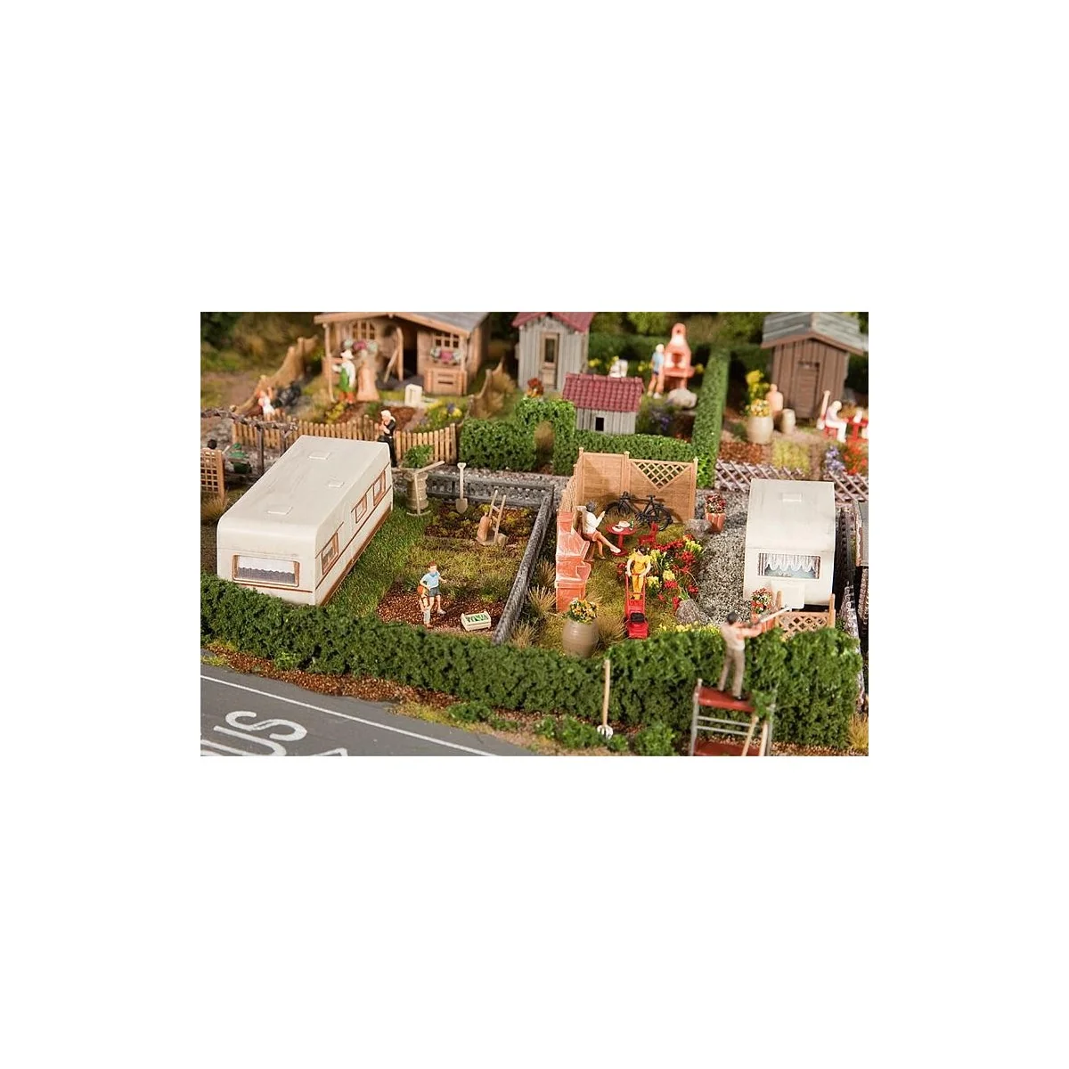 Faller 180495 Deux  jardin d'ouvrier avec caravane Faller Faller_180495 - 1