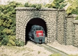 Woodland Scenics C1155 Tunnel entrance, one lane, random stones - W...