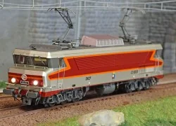 LS Models 10331S SNCF CC 6535 electric locomotive, metallic grey, A...