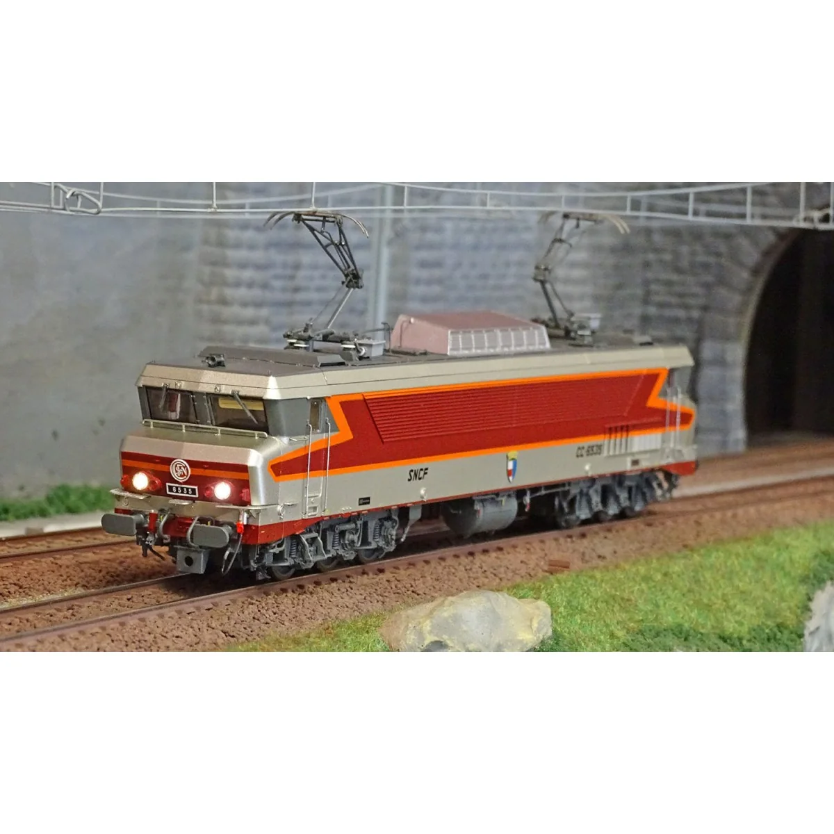 LS Models 10331 SNCF CC 6535 electric locomotive, metallic grey, Ar...