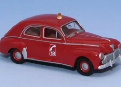 Sai 2517 Peugeot 203, fire department 18, with orange flashing ligh...