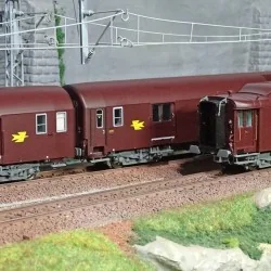 LS Models 40421 Set de 3 voitures Postales UIC, brun PTT, PA UIC + PA UIC + Paz OCEM Ls models Lsm_40421 - 1