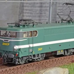 Ree Modeles MB084.S Locomotive électrique BB 9214, Verte, Bordeaux, sonore, panthos motorisés Ree Modeles MB-084.S - 1