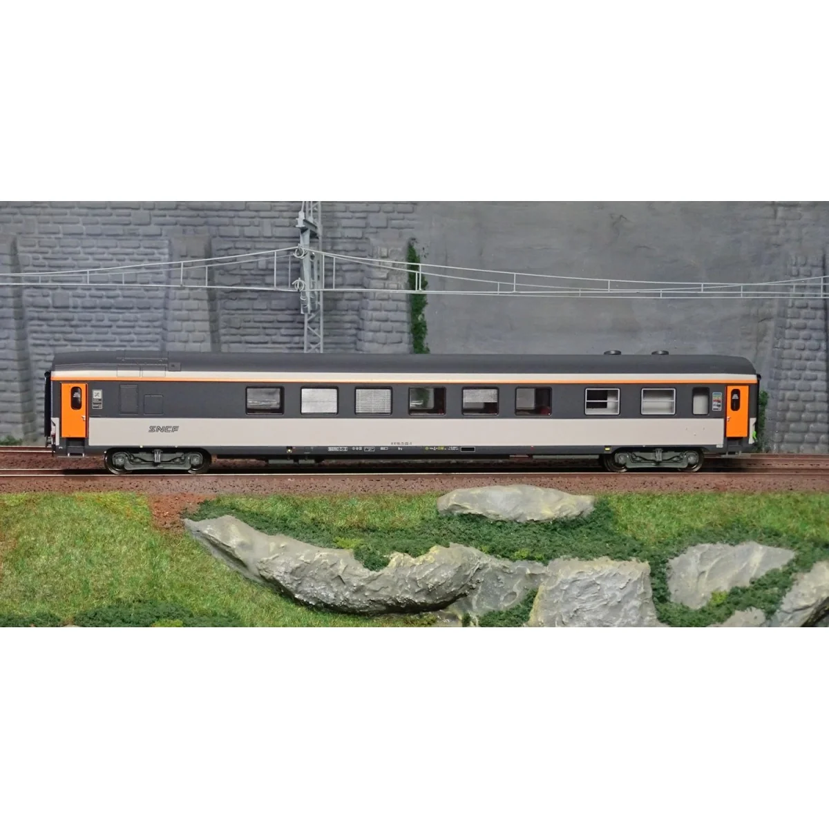 LS Models 40341 Vru-Sru Club 34 Passenger Car, Corail, Noodle Logo,...