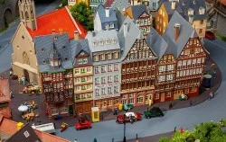 Faller 190077 Maquette, Coffret promotionnel Maisons urbaines Römerberg Est Faller Faller_190077 - 1