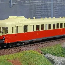 Ree Modeles MB162 Autorail X 2825 version d’origine, Rouge et Crème, Toulouse, SNCF Ree Modeles MB-162 - 1