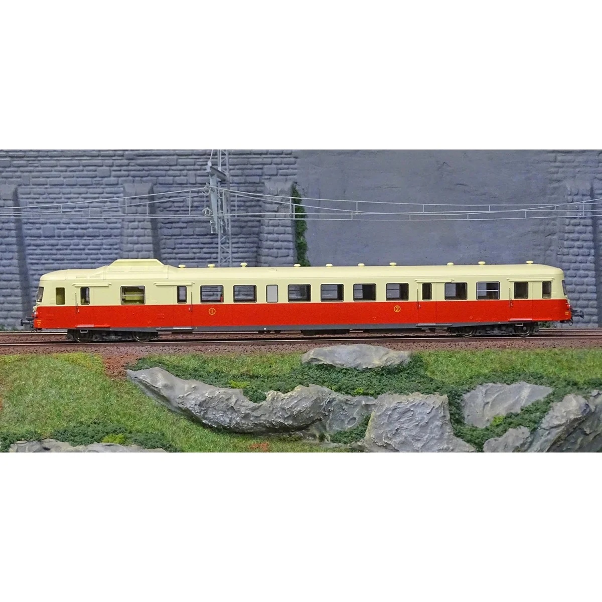 Ree Modeles MB162 Autorail X 2825 version d’origine, Rouge et Crème, Toulouse, SNCF Ree Modeles MB-162 - 2