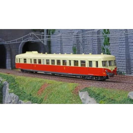 MB-162-Ree Modeles MB162 X 2825 railcar, original version, red and cream, Toulouse, SNCF