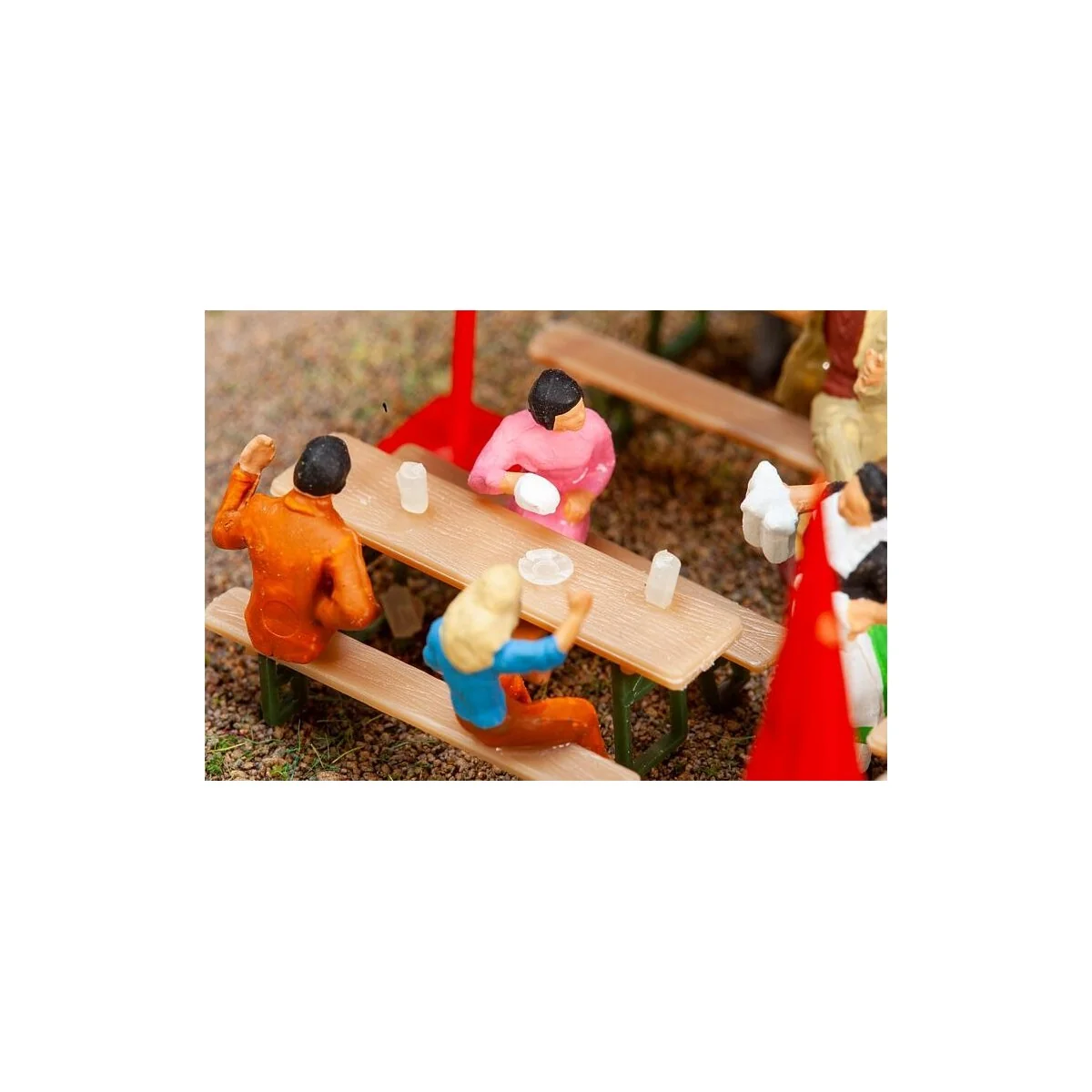 Faller 180995 Model Kit, 60 Beer Mugs and 40 Ashtrays - Faller_180995