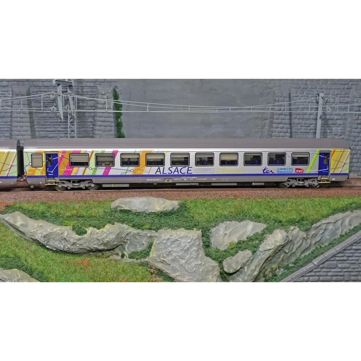 LS Models 41209 Set of 3 Vtu coaches: VTU, A10tu PLC + B11tu + B11t...