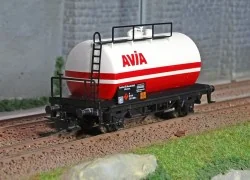 Marklin 44404 Tank wagon for transporting mineral oil, AVIA, Start up
