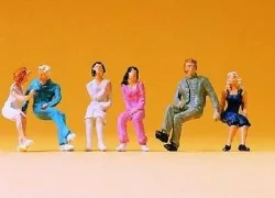 Preiser 14138 Figures, seated couples