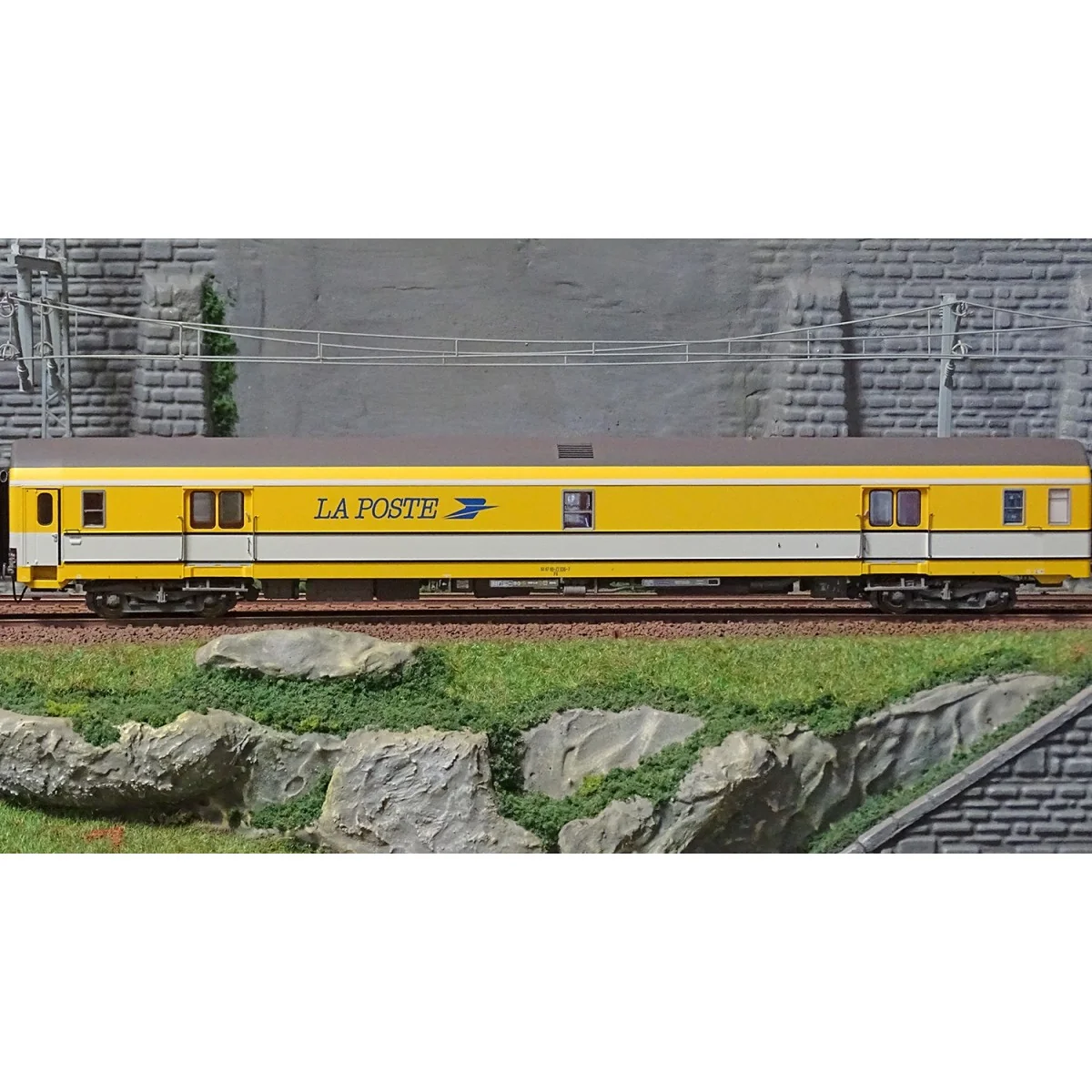 LS Models 40445 Set de 2 voitures Postales UIC, jaune/blanche, toit gris, PA UIC + PA UIC Ls models Lsm_40445 - 3