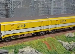 LS Models 40447 Set of 2 UIC postal coaches, yellow/white, grey roo...