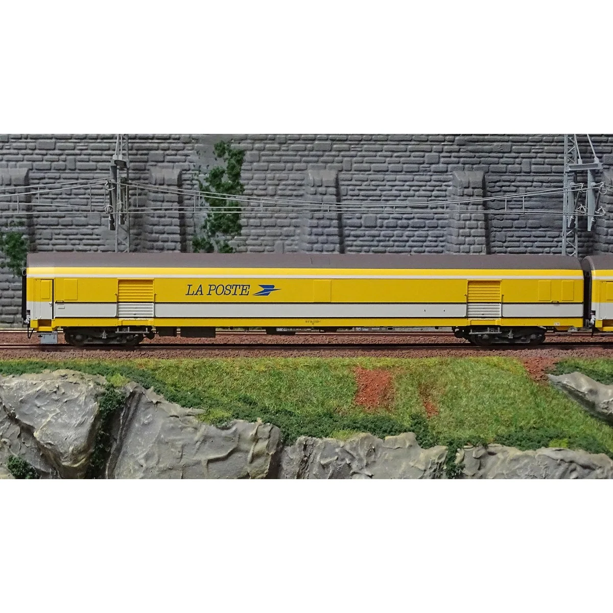 LS Models 40447 Set de 2 voitures Postales UIC, jaune/blanche, toit gris, inscription PTT, Pe UIC + Pe UIC Ls models Lsm_40447 -
