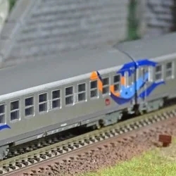 MiniTrix 18211 Set de 2 voitures de grandes lignes "Croisière", SNCF, échelle N Trix Trix_18211 - 1