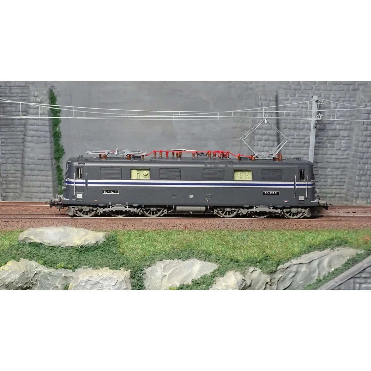 Piko 96589 CC 25001 Electric Locomotive, SNCF, Digital Sound Piko 96589 CC 25001 Electric Locomotive, SNCF, Digital Sound