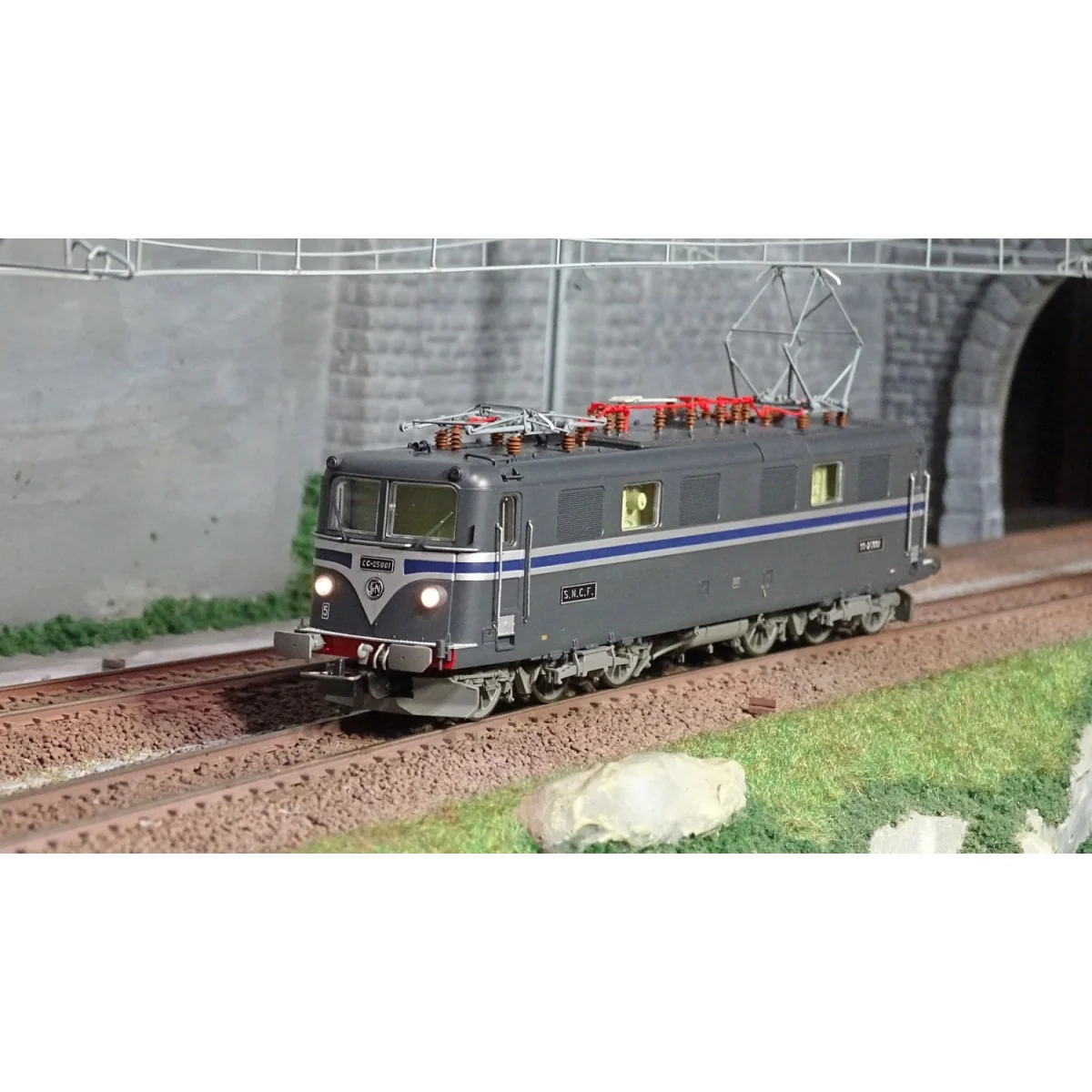 Piko 96589 CC 25001 Electric Locomotive, SNCF, Digital Sound Piko 96589 CC 25001 Electric Locomotive, SNCF, Digital Sound