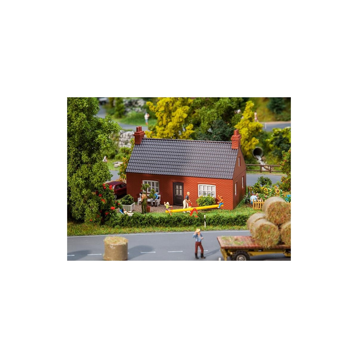 Faller 130609 Model Kit, Brick House - Faller_130609