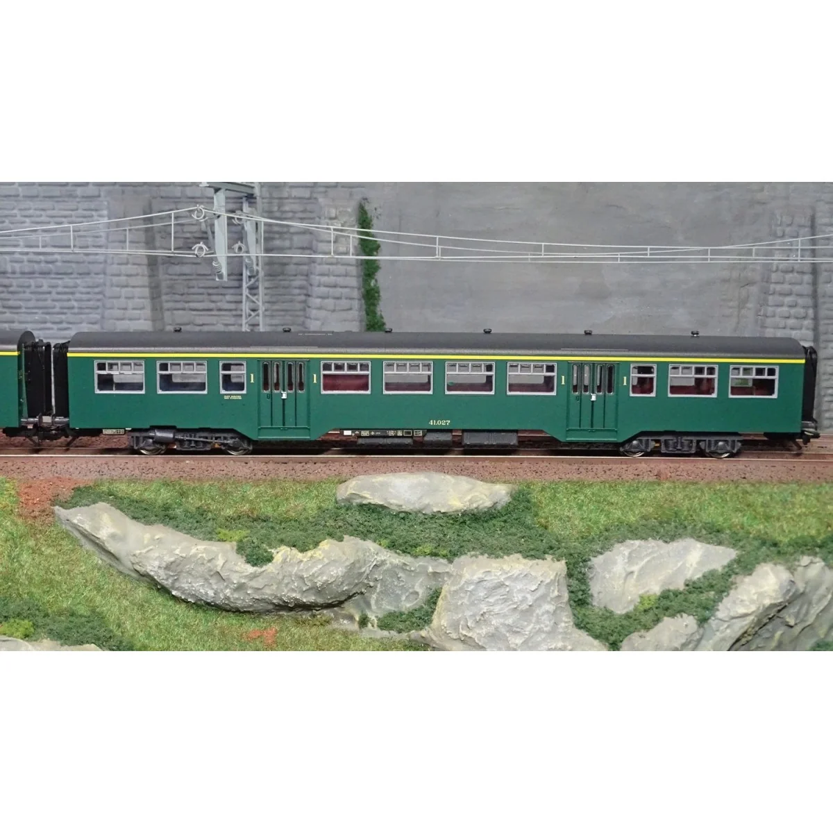 Trix 23222 Set de 2 voitures voyageurs M2, SNCB / NMBS, éclairage intérieur Trix Trix_23222 - 4