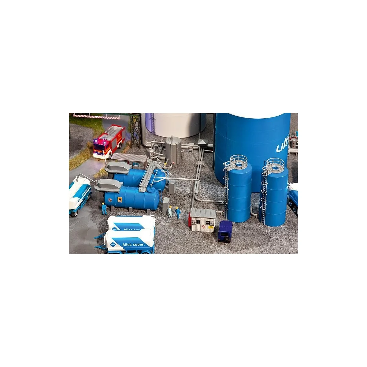 Faller 130486 Model Kit, Aral Tanks - Faller_130486