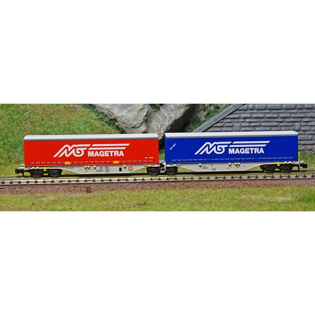 REE Modeles NW210 Wagon porte conteneurs Sggmrss 90 AEE, SNCF, 2 caisses MAGETRA, N - 1/160 Ree Modeles NW-210 - 2