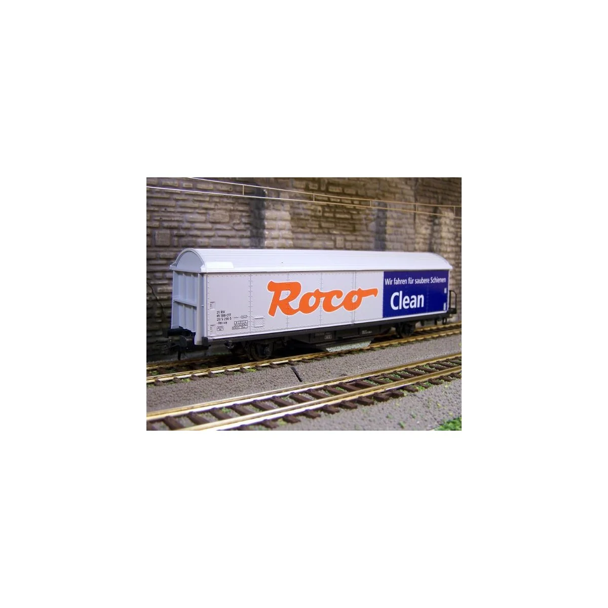 Roco 46400 Track Maintenance Cleaning Wagon, Roco-Clean - Roco_46400