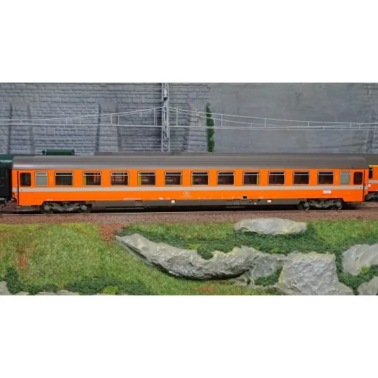 Models Word 1601 Set de 8 Voitures Cologne-Ostende E318 (1978) SNCB - NMBS Models World MW_1601 - 6 MW_1601-Models Word 1601 Set de 8 Voitures Cologne-Ostende E318 (1978) SNCB - NMBS