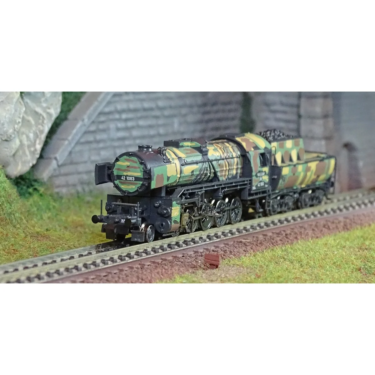 Arnold HN2485S Class 42 1083 steam locomotive, DRB, camouflage live...