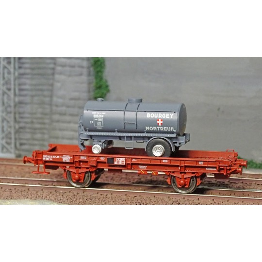 WB-646-Ree models WB646 UFR Single-Carrier Wagon, brown UIC, solid wheels + Tank Trailer BOUGEY MONTREUIL