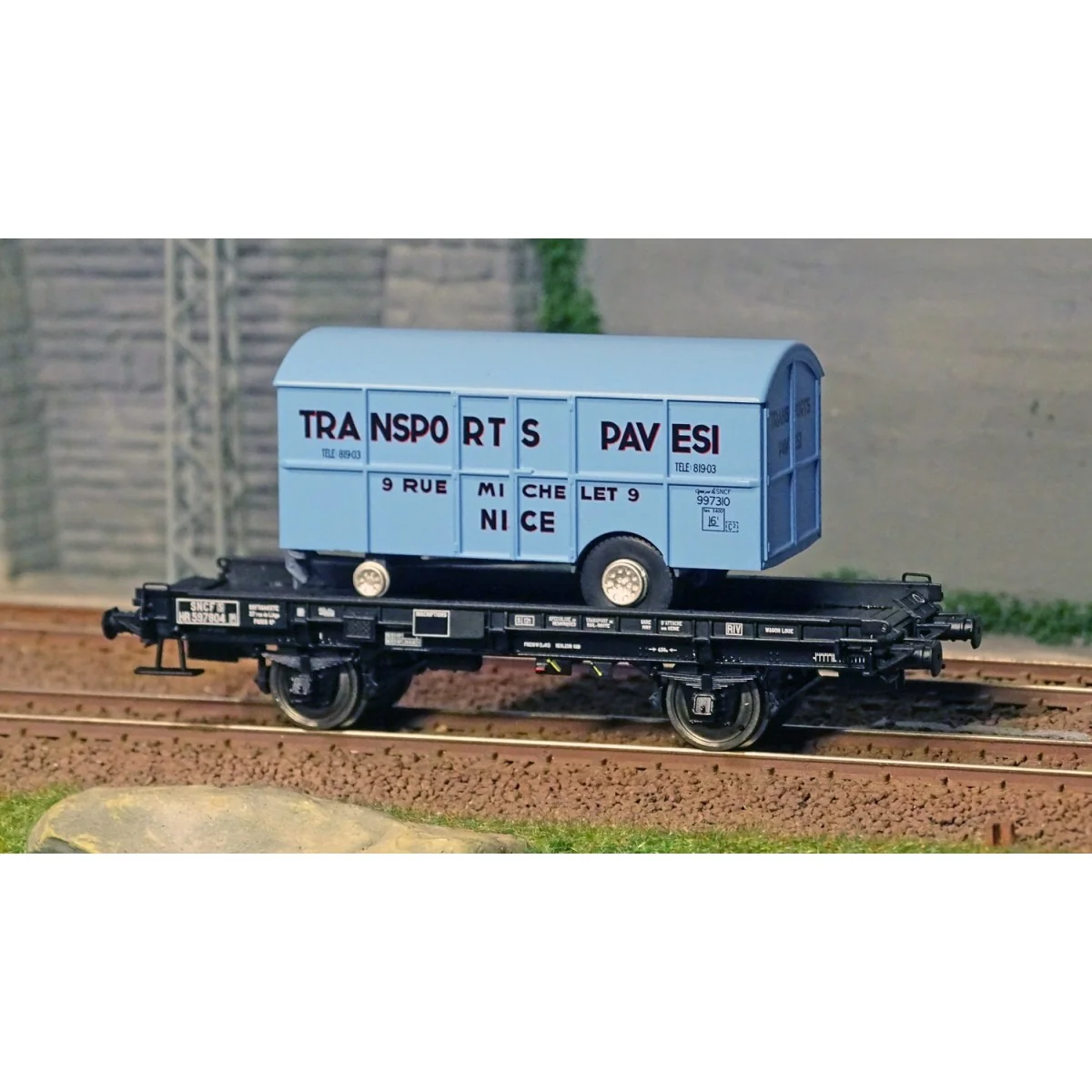 Ree models WB648 UFR Monoporter Wagon, black, solid wheels + Van Tr...