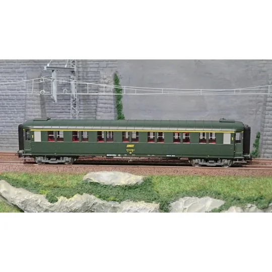 VB-429-Ree models VB429 Metallic passenger cars, ex-PLM, A7, green 301, ep. IV