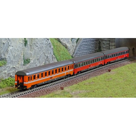 HN4391-Arnold HN4391 Set of 3 passenger cars, EuroCity "Mozart", 2nd class ÖBB, N scale