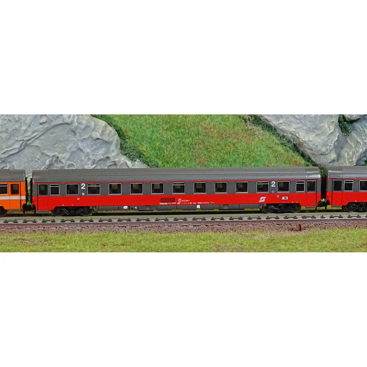 Arnold HN4391 Set of 3 passenger cars, EuroCity "Mozart", 2nd class...