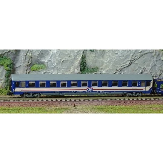 Arnold HN4406 3-piece set: 1 T2 sleeping car, 1 blue DD DEV car tra... HN4406-Arnold HN4406 3-piece set: 1 T2 sleeping car, 1 blue DD DEV car transporter van, 1 blue/red BC I6 coach, SNCB, N scale
