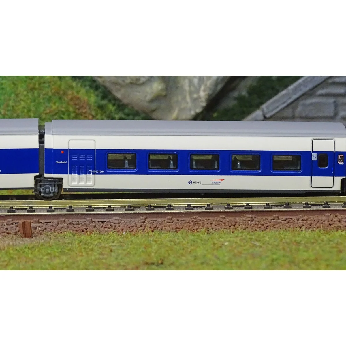 Arnold HN4356 Set of 3 Talgo Additional Cars, Francisco de Goya, Re...