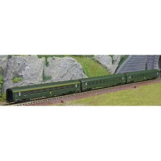 HN4383-Arnold HN4383 Set of 3 DEV AO passenger cars, A9/B10, N scale
