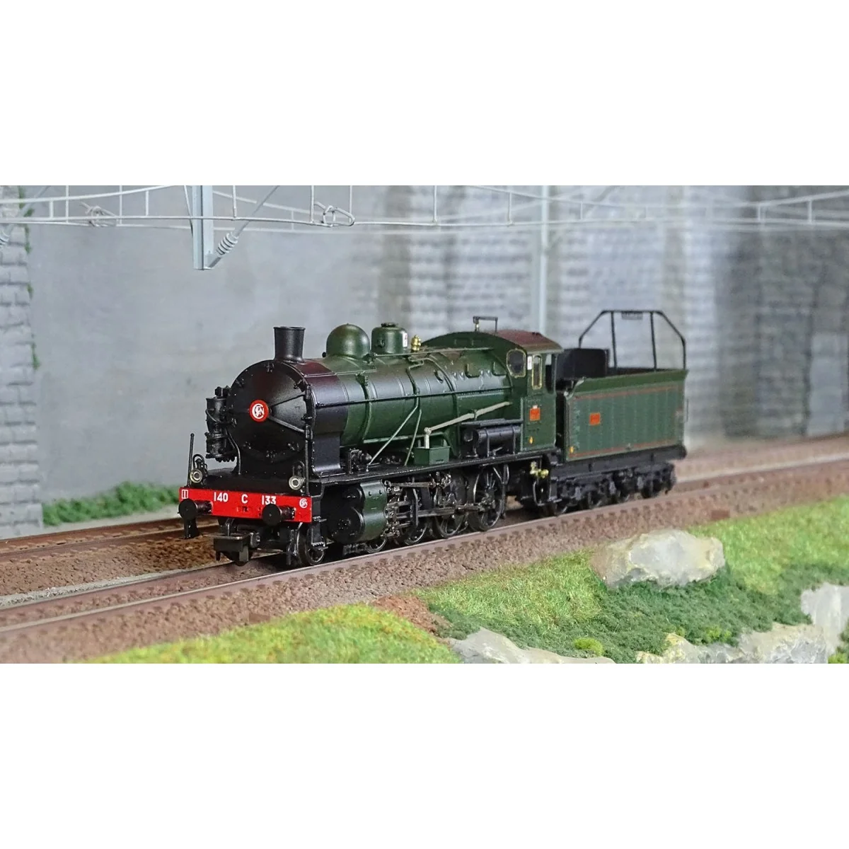 Jouef HJ2415 140 C 133 Steam Locomotive, green/black livery with re...