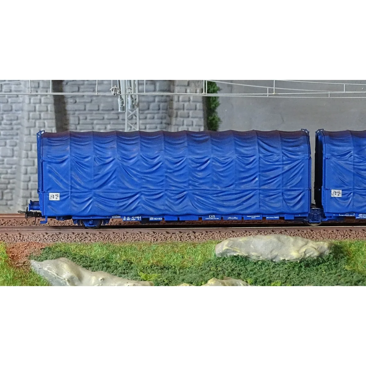 Jouef HJ6237 Articulated 3-axle covered wagon, Lails type, blue liv...