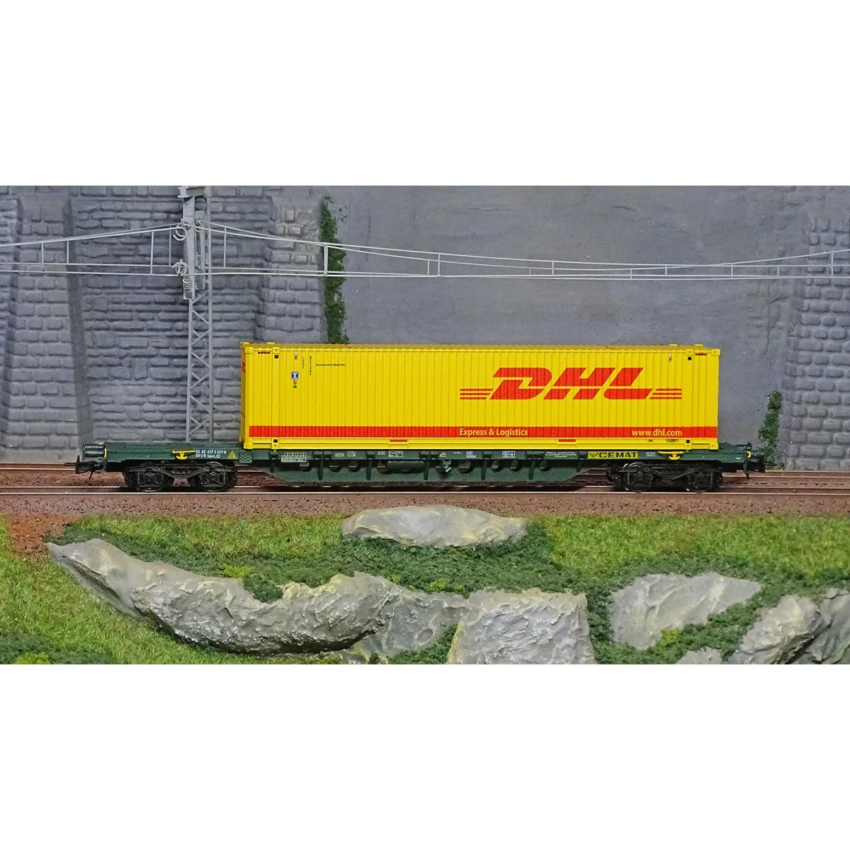 Rivarossi HR6575 Sgnss type bogie container wagon, green livery, CE... Rivarossi HR6575 Sgnss type bogie container wagon, green livery, CE...