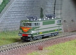MiniTrix 16693 BB 9200 electric locomotive, SNCF, Arzens special li...