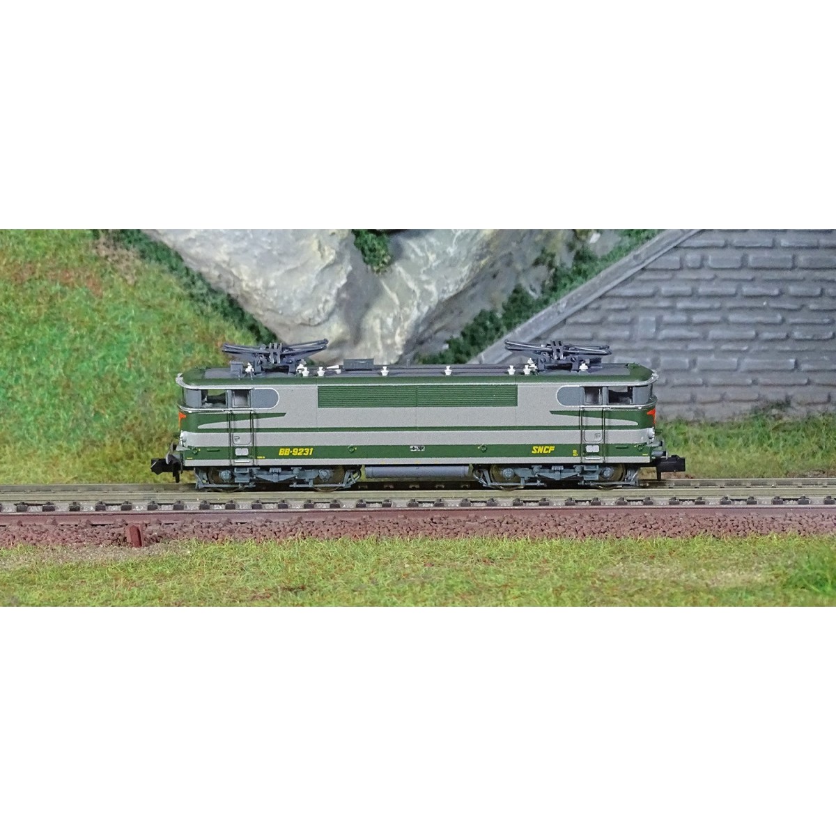 MiniTrix 16693 BB 9200 electric locomotive, SNCF, Arzens special li...