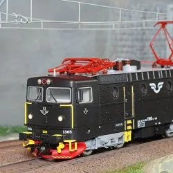 Trix 25280 RC 6 electric locomotive, SJ, black livery, digital sound